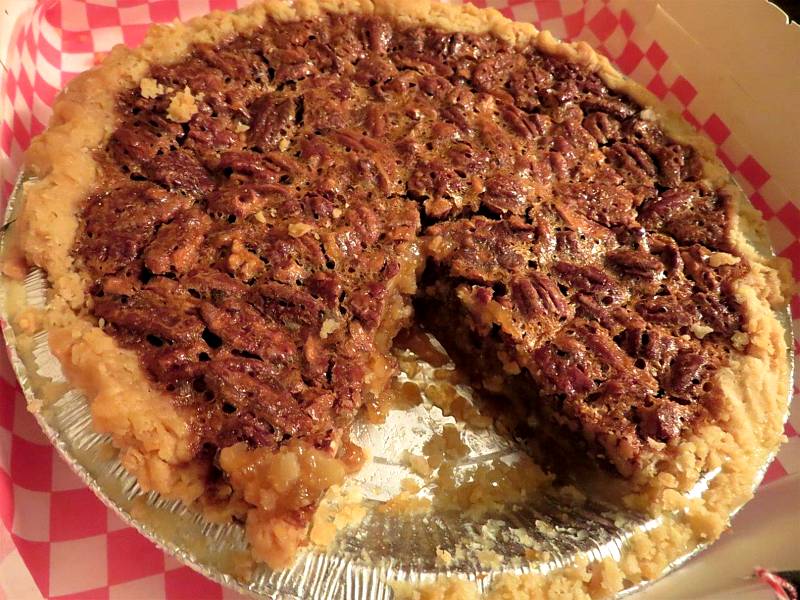 USHERING IN THANKSGIVING with a PIE for your table!